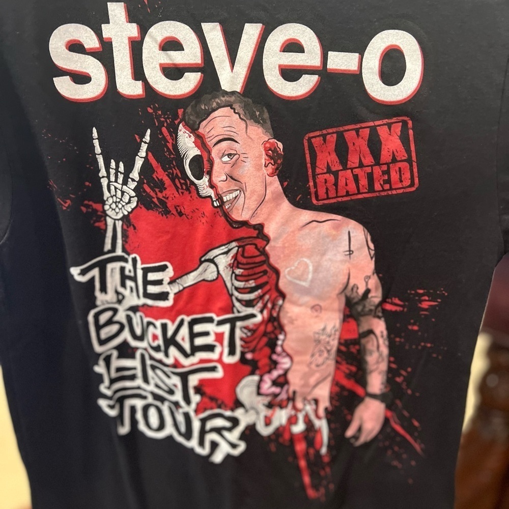 Steve-O “The Bucket List Tour” t-shirt size small in GUC